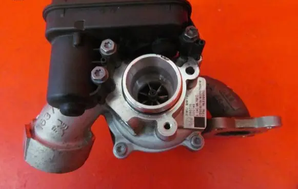 Audi A1 Turbo 04C145702C 04E145725AT
