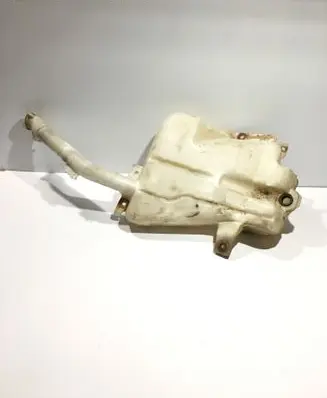 Mitsubishi L200 Windshield washer fluid reservoir/tank