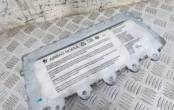 Passenger airbag