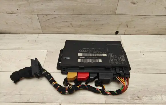 Audi A4 S4 B7 8E 8H Comfort/convenience module 8E0959433BP