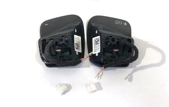 Volkswagen Golf VII Steering wheel buttons/switches 