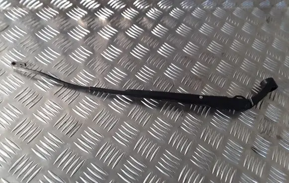 Toyota Yaris Front wiper blade arm LD7108