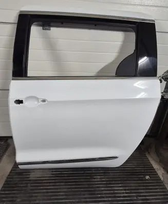 Chrysler Pacifica Side sliding door 