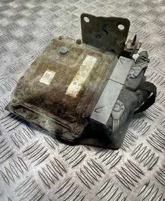 Opel Astra H Engine control unit/module 55571776