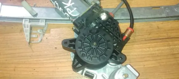 Citroen Xsara Front door window regulator motor