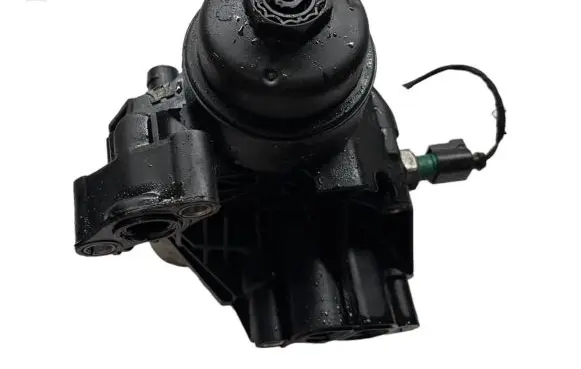 Volkswagen Touran III Oil filter mounting bracket D4A026TT TH309M30