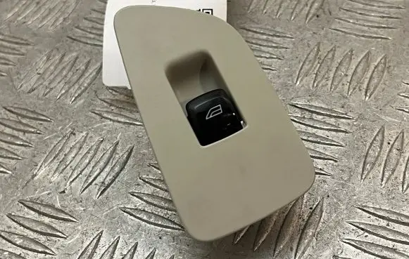 Volvo XC90 Electric window control switch 31376458