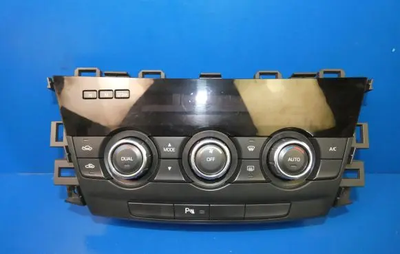 Mazda 6 Climate control unit GJH561190E