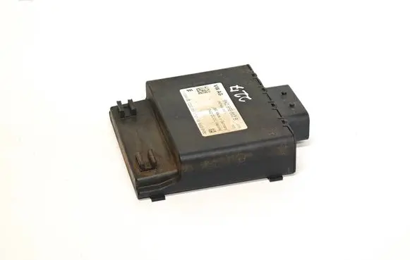 Audi A4 S4 B8 8K Voltage converter/converter module 8K0959663B 8K0959663