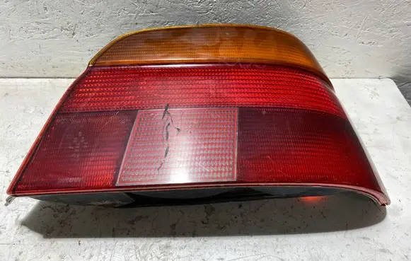 BMW 5 E39 Rear/tail lights 8358032 2VP00724002