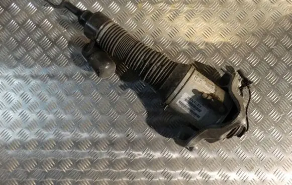 Mercedes-Benz 190 W201 Other under body part 