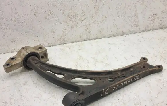Front lower control arm/wishbone