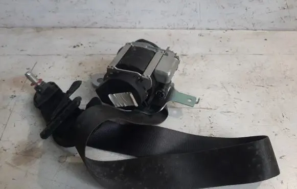 KIA Ceed Front seatbelt 888201H000EQ