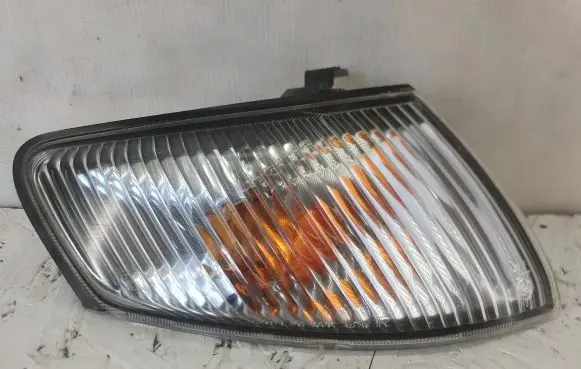 Mazda 626 Front indicator light 21061822