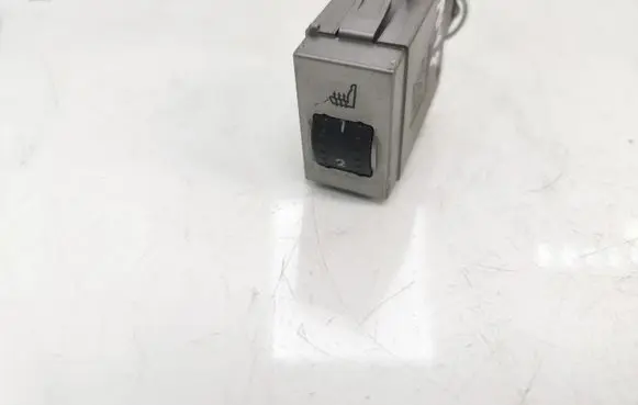 Ford Focus Seat heating switch 8V4T19K314AB