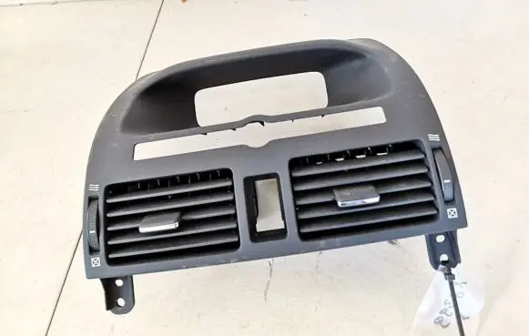 Toyota Avensis T250 Dash center air vent grill bourbon8581