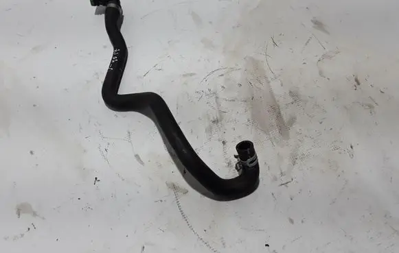 Volvo V40 Engine coolant pipe/hose 31338609