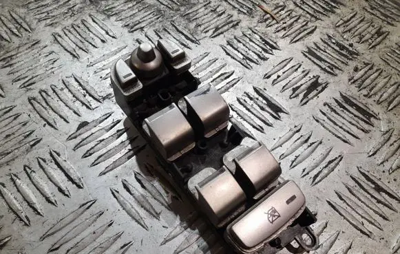Jaguar XF Electric window control switch 8X2314540AE 03451000