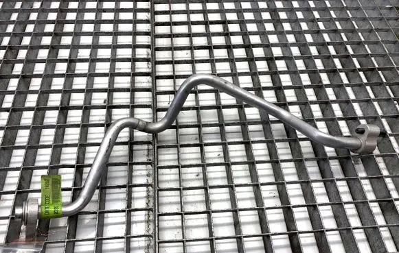 Jeep Grand Cherokee Air conditioning (A/C) pipe/hose 68105596AB