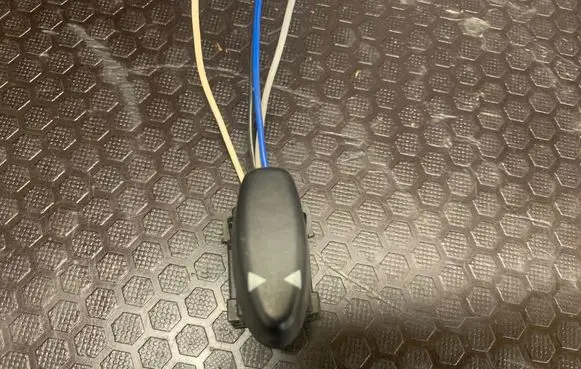 Peugeot 407 Seat control switch 01555001