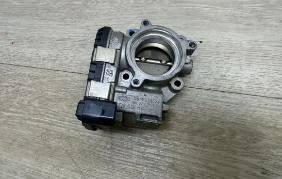 Porsche Panamera (971) Throttle valve 9A713306220 06M133062J
