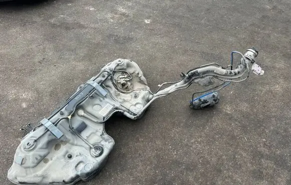 Mercedes-Benz E W238 Fuel tank 20547059001