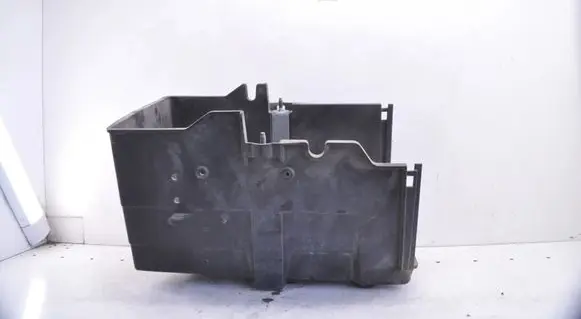 Ford C-MAX II Battery box tray AM5110723AD