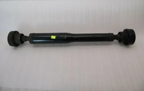 Land Rover Discovery 3 - LR3 Front prop shaft TVB500160