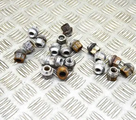 Opel Mokka Nuts/bolts 