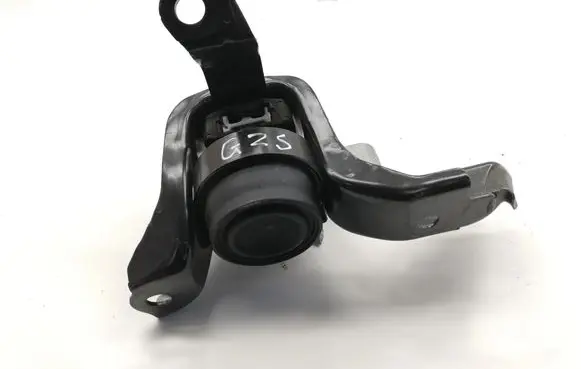 Toyota Yaris XP210 Engine mount bracket 