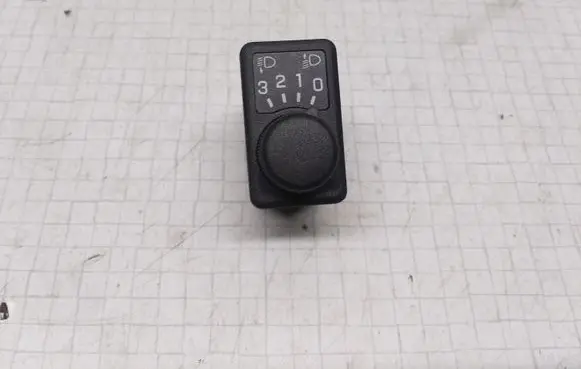 Nissan Primera Headlight level height control switch 37044A D515503