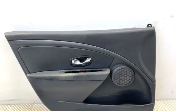 Renault Megane III Front door card panel trim 