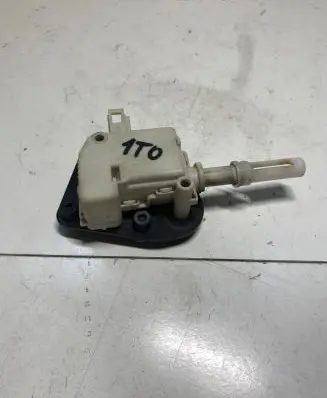 Audi A4 S4 B6 8E 8H Tailgate boot lock/latch motor 8E9827833