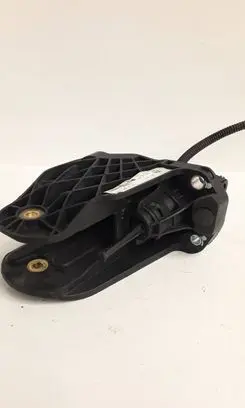 Volkswagen Golf V Clutch pedal 1k1721059
