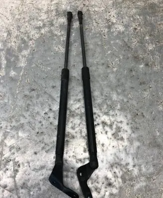 BMW 1 E81 E87 Shock absorber/damper mounting bracket 7060622
