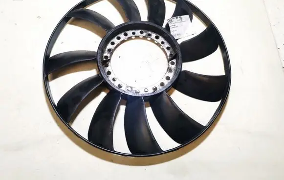 Audi A4 S4 B5 8D Fan impeller 058121301b
