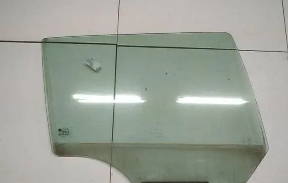 Opel Astra H Rear door window glass as2