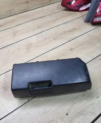 Mercedes-Benz E W212 Glove box A2128810223