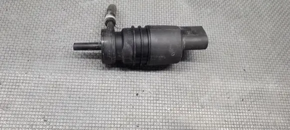 Mercedes-Benz C W202 Windscreen/windshield washer pump