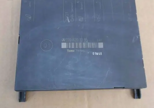 Mercedes-Benz S W220 Seat control module A2208201385