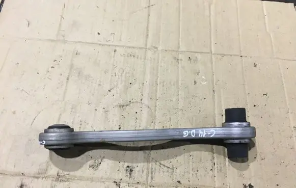 Mercedes-Benz C W205 Rear control arm A20402