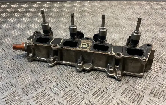 Fuel main line pipe