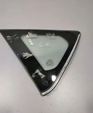 Toyota Auris E180 Rear side window