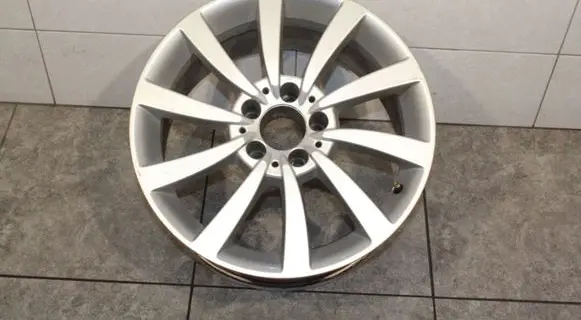 Mercedes-Benz CLS C218 X218 R20 carbon fiber rim A2184011002
