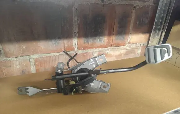 Volvo C30 Clutch pedal 31290198 11456M05 171020251