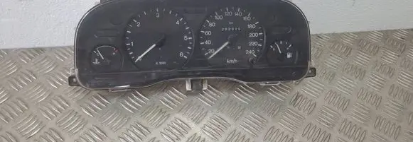 Speedometer (instrument cluster)