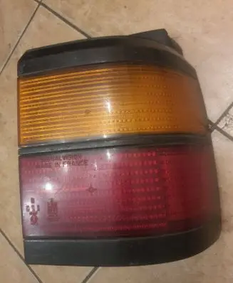 Volkswagen PASSAT B3 Rear/tail lights 333945112