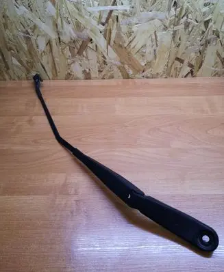 Volvo XC60 Front wiper blade arm 30753526