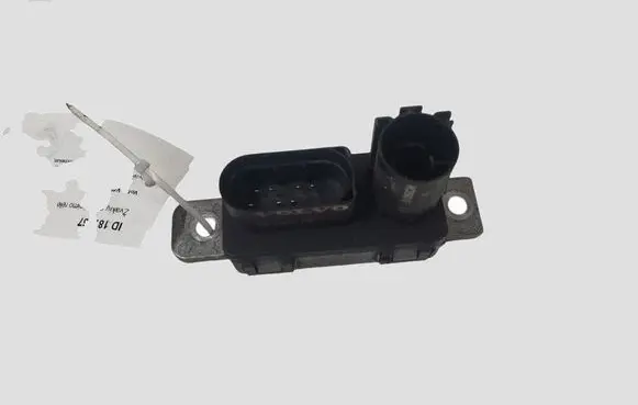 Volvo V40 Glow plug pre-heat relay 31431776 0281003145
