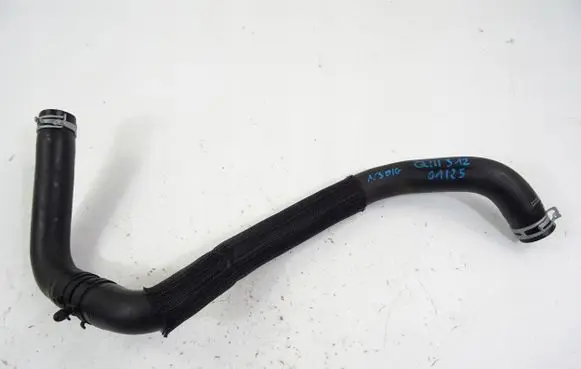 Nissan Qashqai J12 Engine coolant pipe/hose